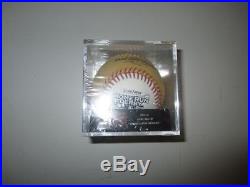 Single Rawlings Official 2009 Home Run Derby Gold Ball in Retail Cube ROMLBGB9